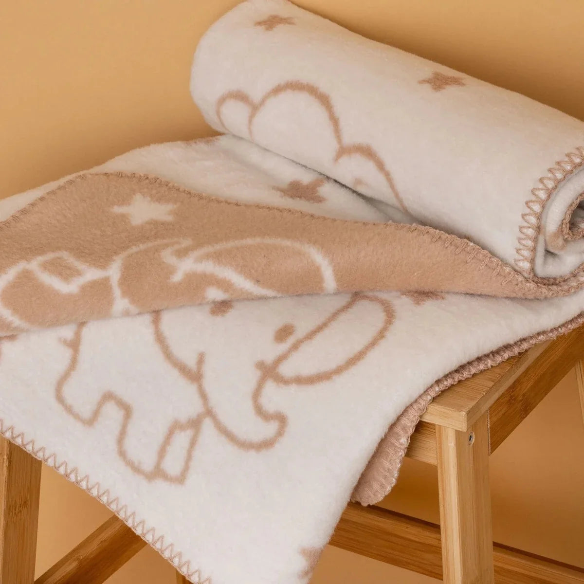 Little Dreams Jacquard Knit Baby Blanket (90 x 110 cm)