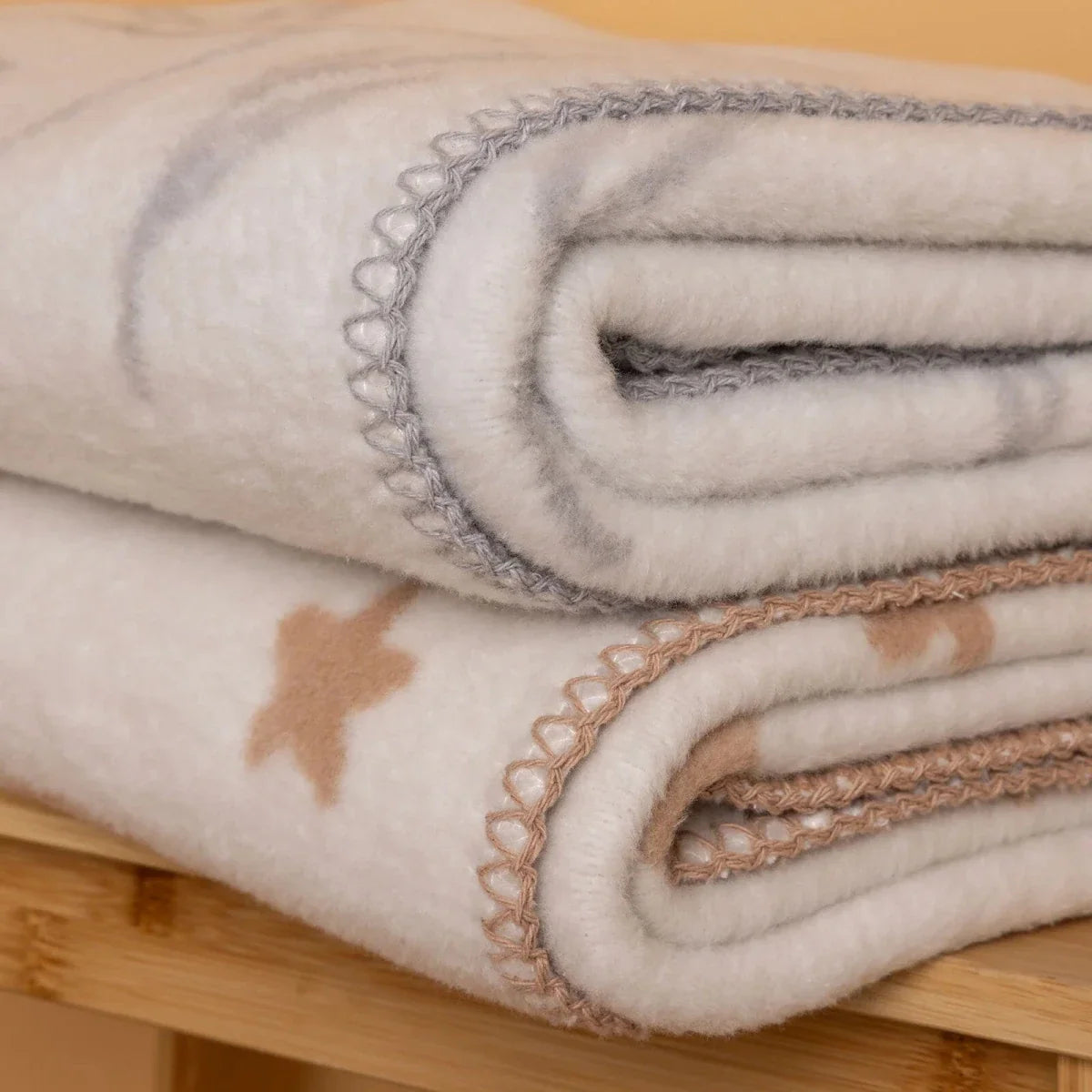 Little Dreams Jacquard Knit Baby Blanket (90 x 110 cm)