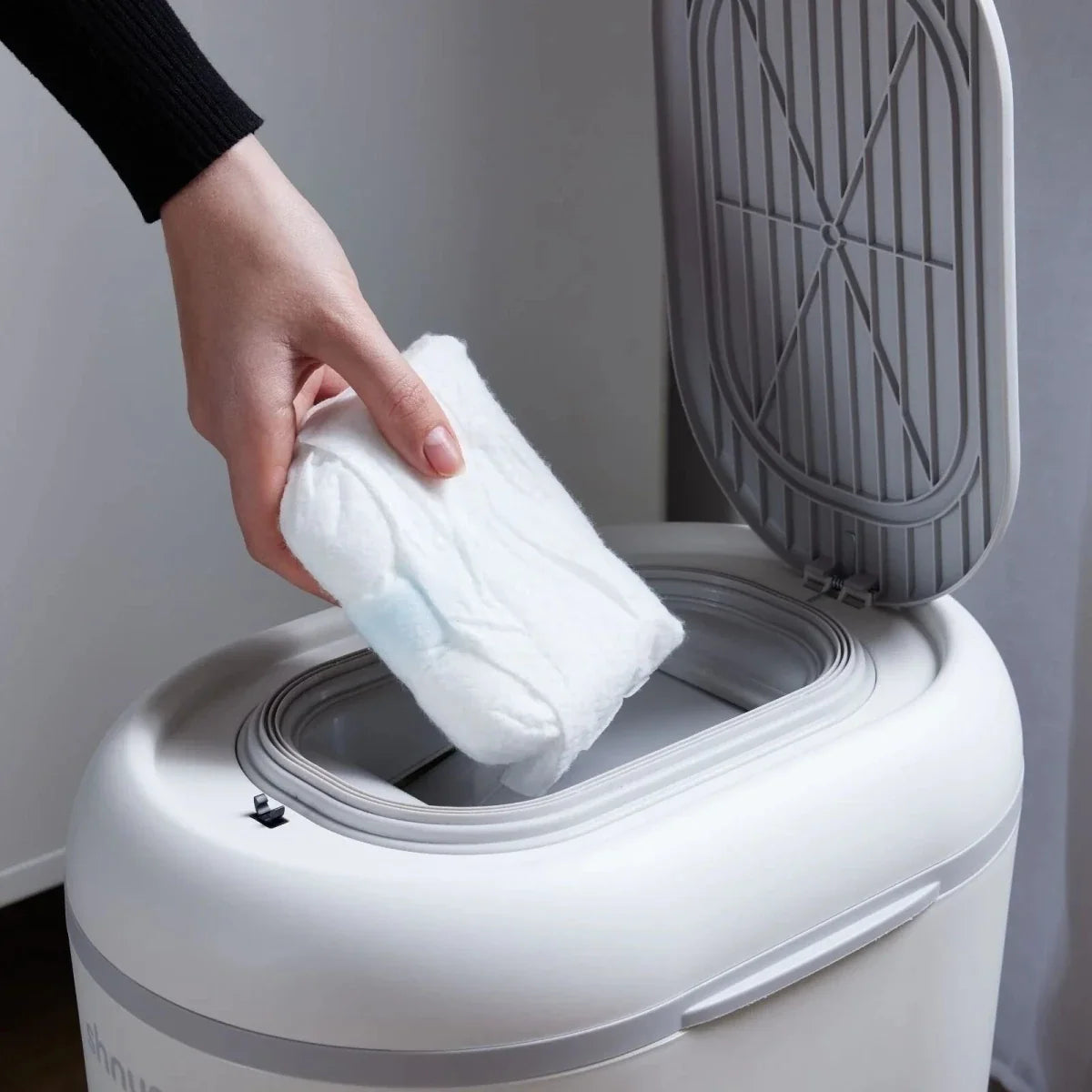 Shnuggle Eco-Touch Nappy Bin - White