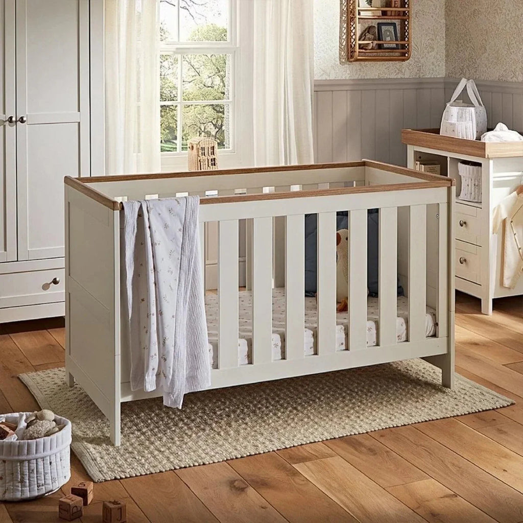 CuddleCo Burford 3 Piece Nursery Furniture Set - White/Oak