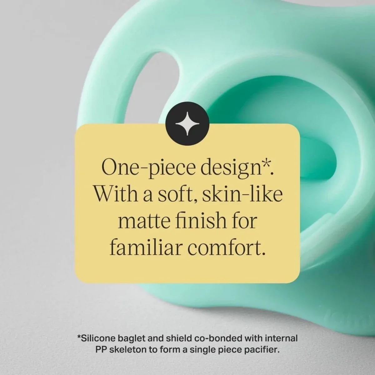 Tommee Tippee Ultra Light Soothers Boy 6-18 months Pack of 4