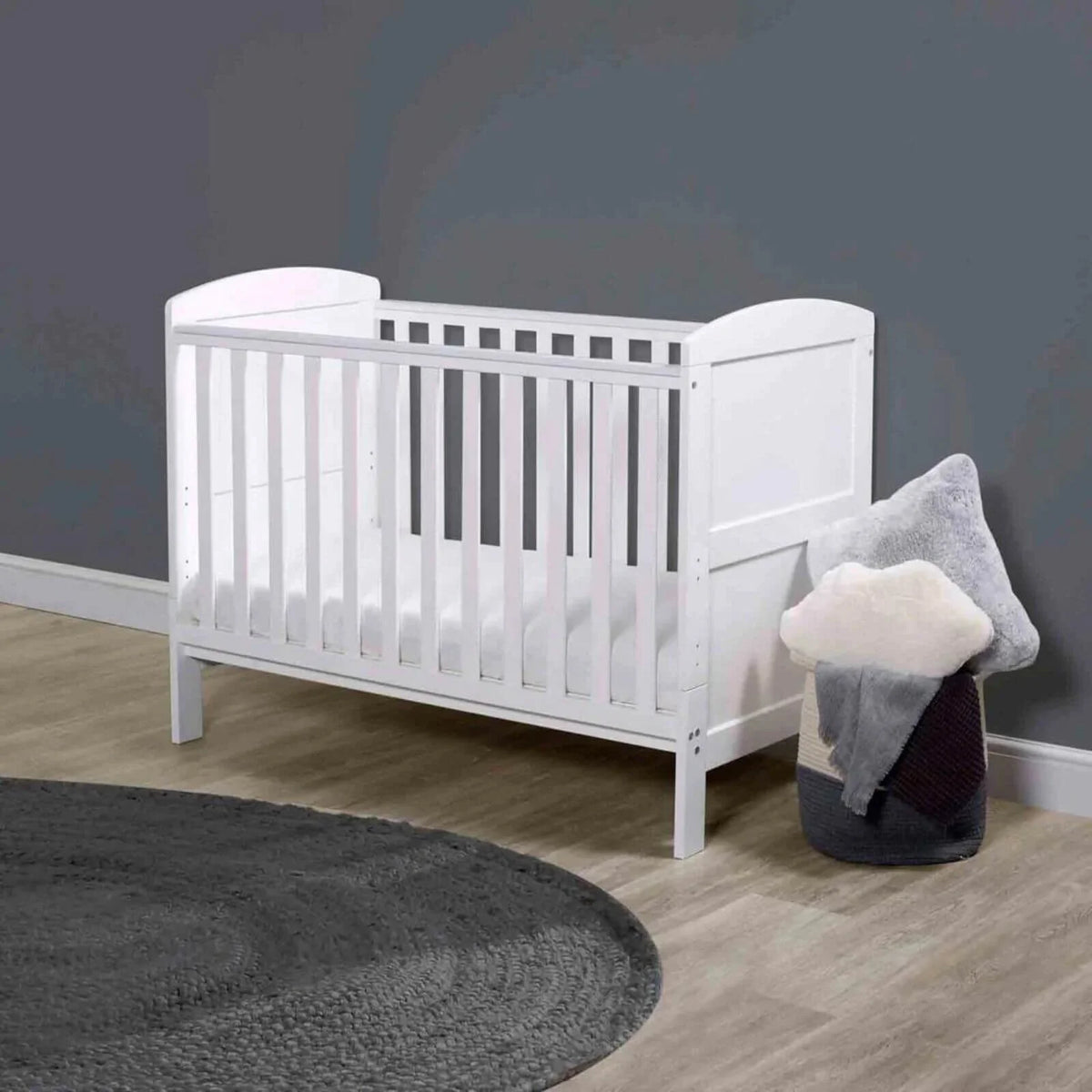 Ickle Bubba Coleby Mini Cot Bed White - Fibre Mattress